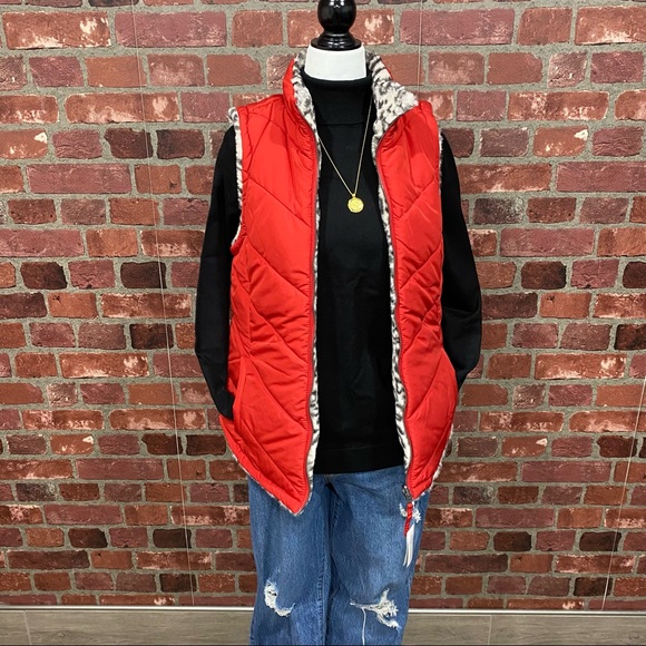 Plus Sz 1X Leopard Reversible Sherpa Zip Up Vest - Picture 4 of 17